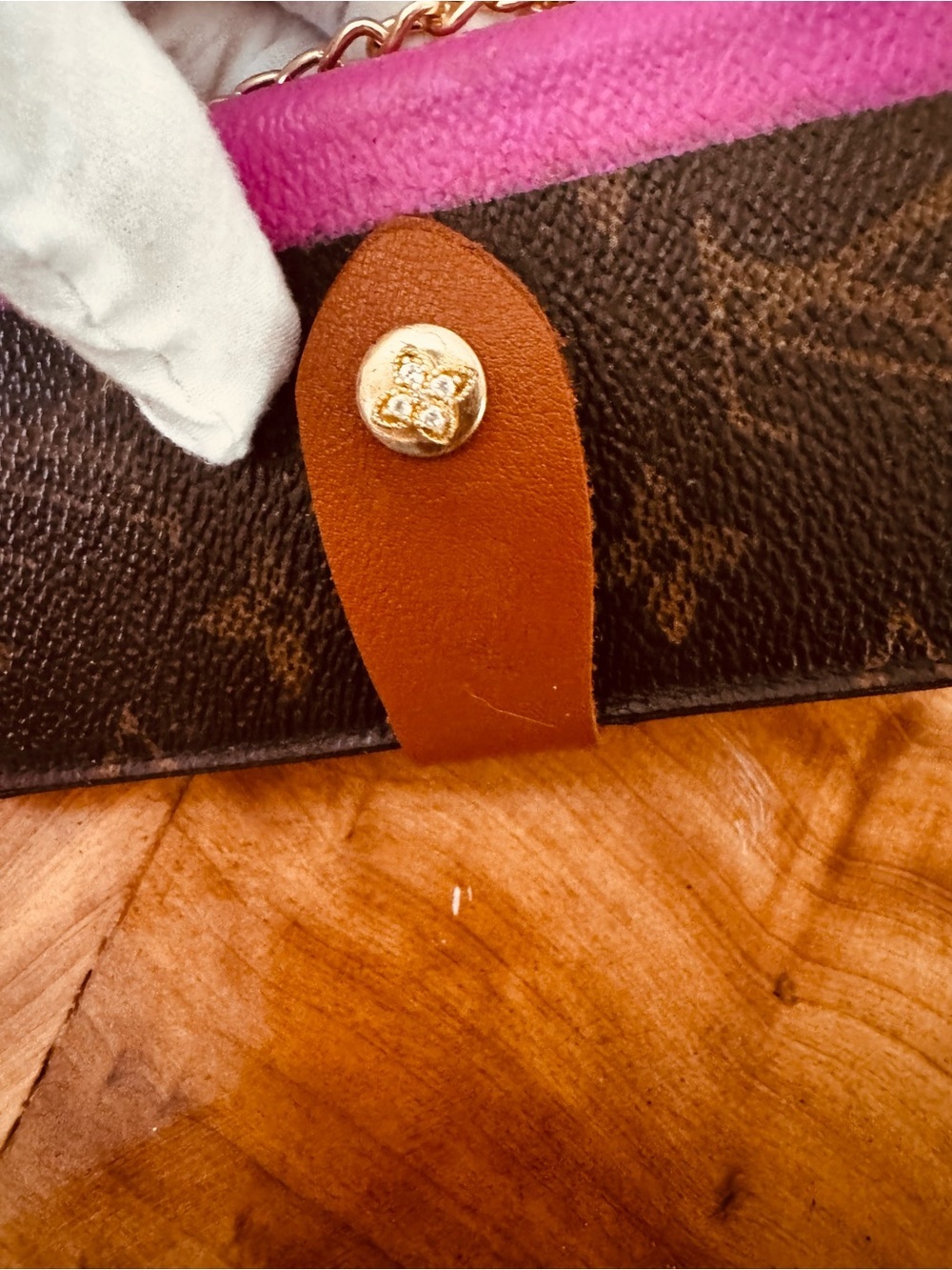 Louis Vuitton 2016 Monogram iPhone 6 Folio Case reinvented - Picture 7 of 15